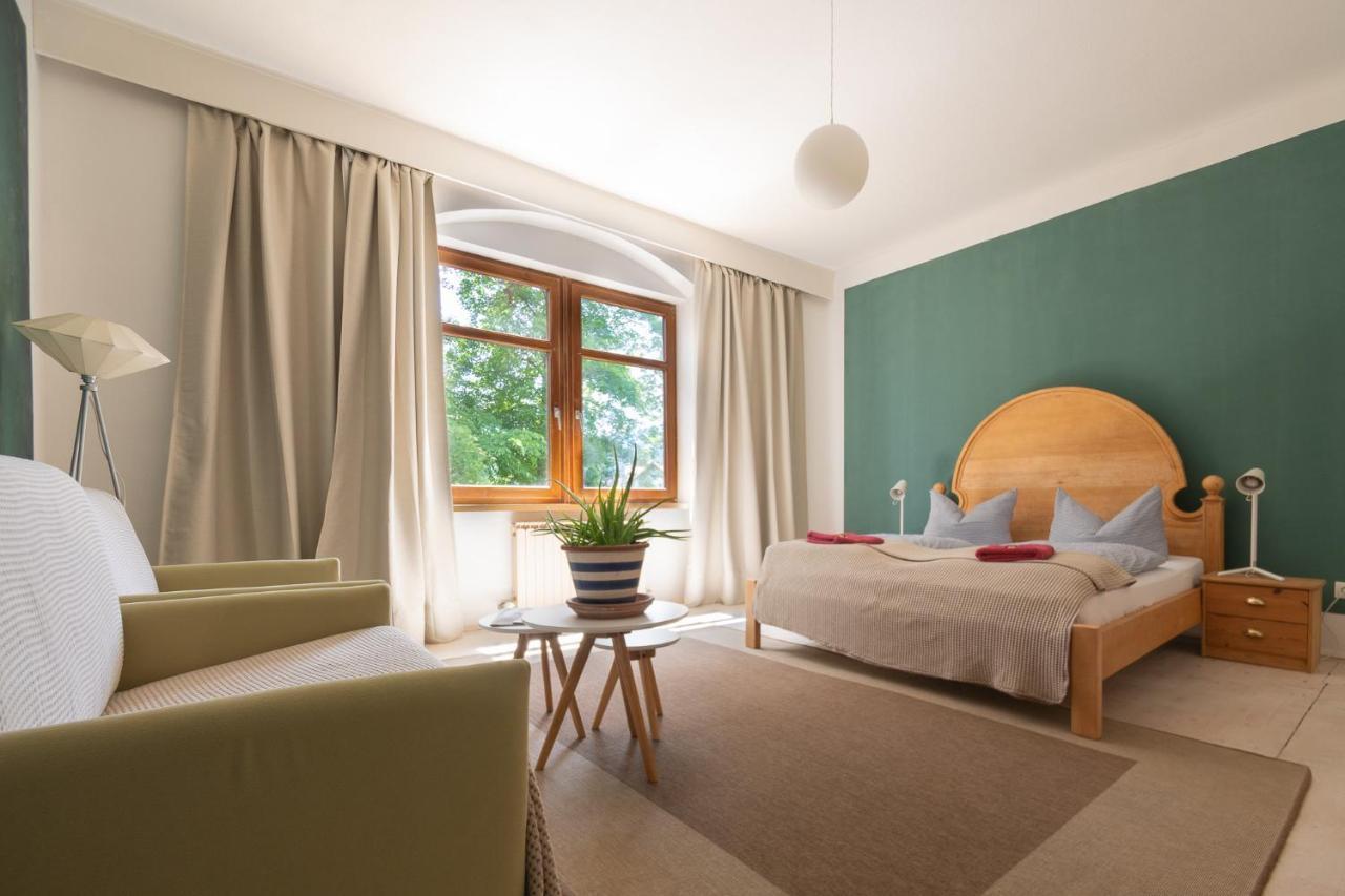 Apartment Absteige Innsbruck- Zentrale Ferienapartments *